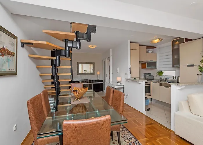 Manhattan Макарська